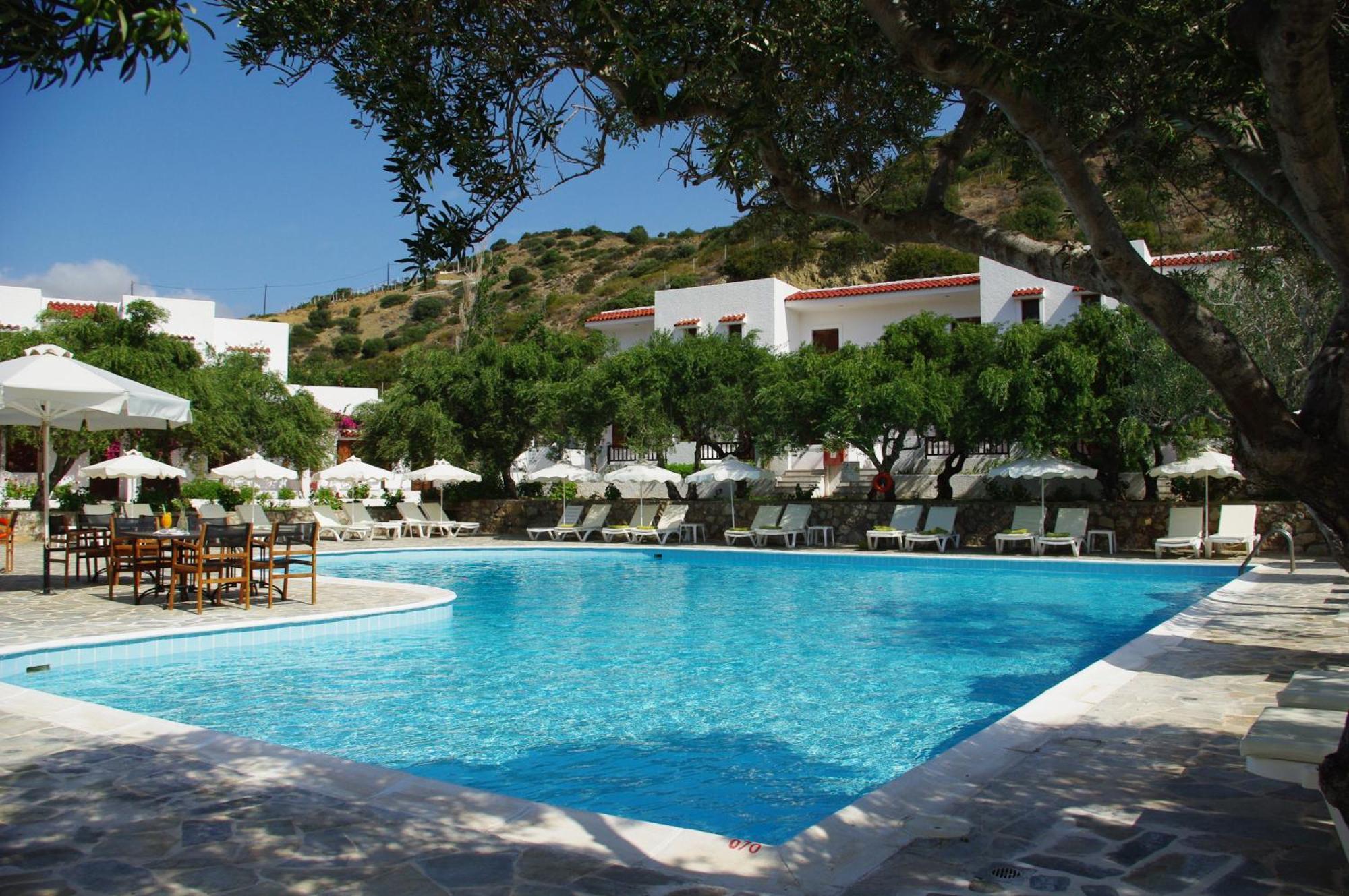 Astron Hotel Karpathos Bagian luar foto