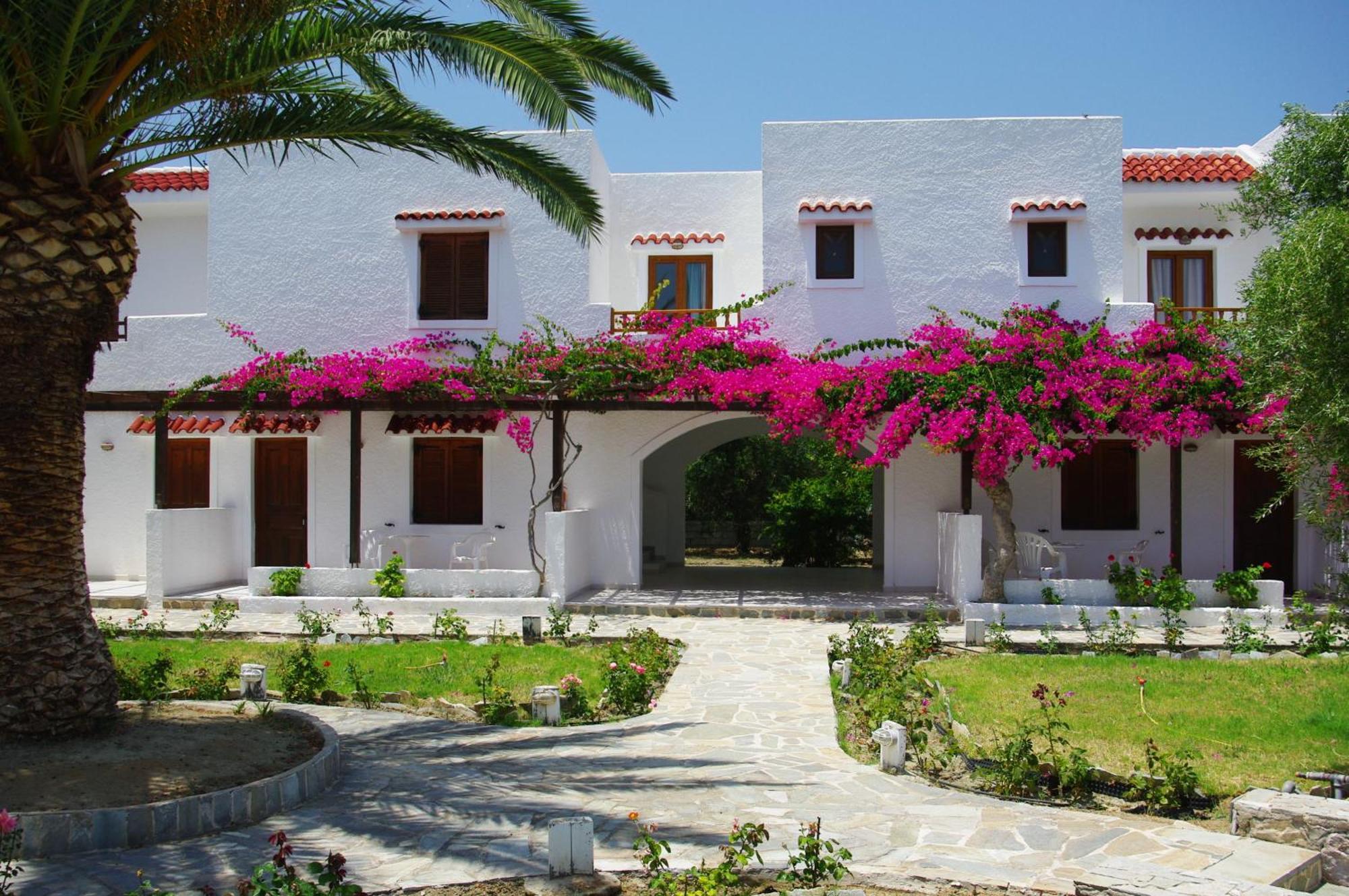 Astron Hotel Karpathos Bagian luar foto