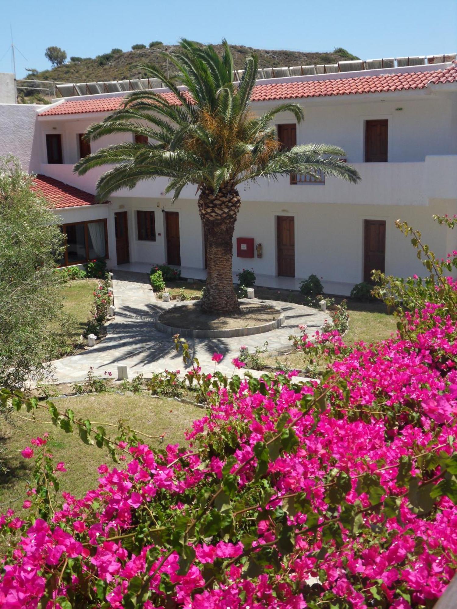 Astron Hotel Karpathos Bagian luar foto