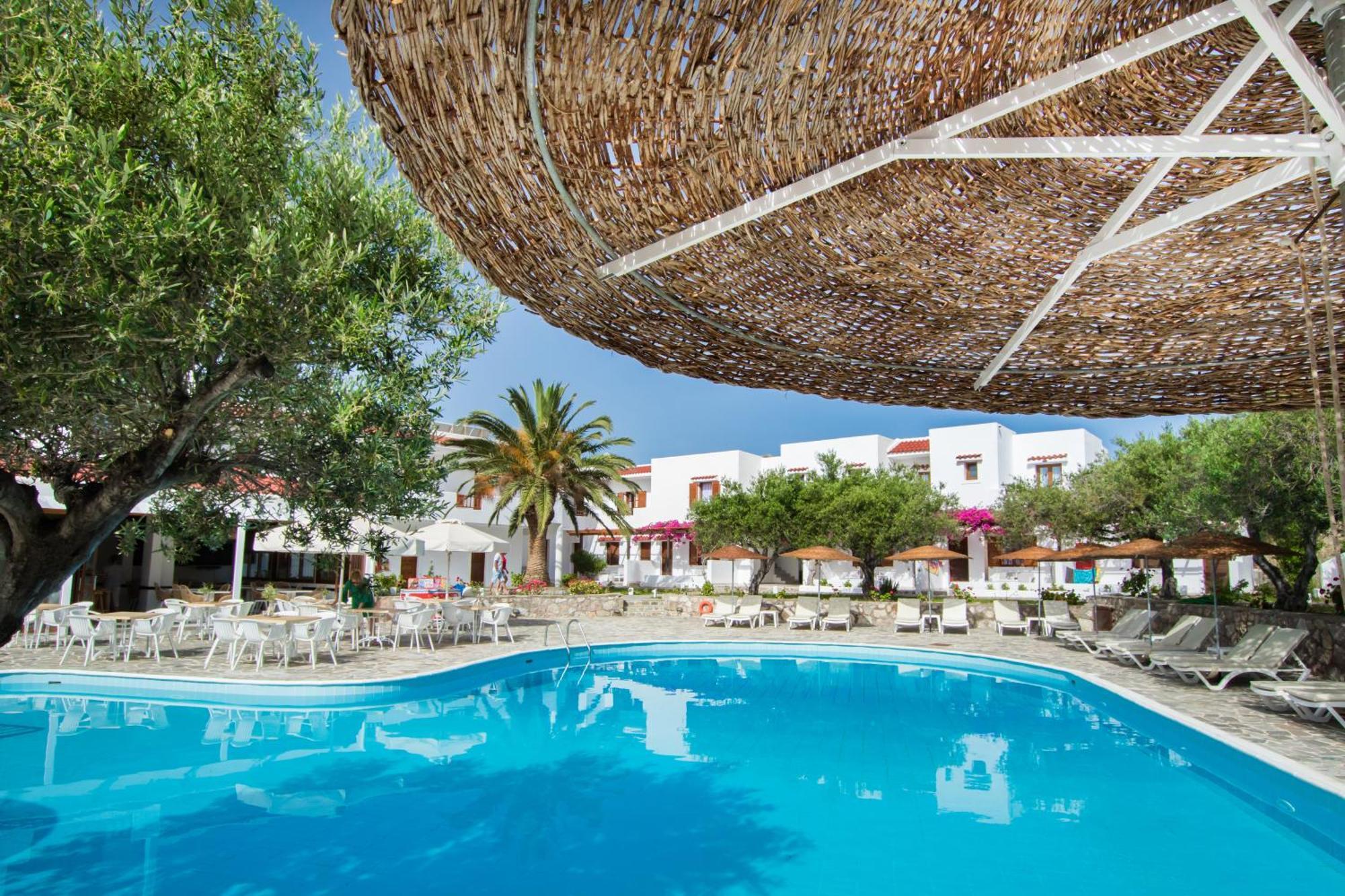 Astron Hotel Karpathos Bagian luar foto
